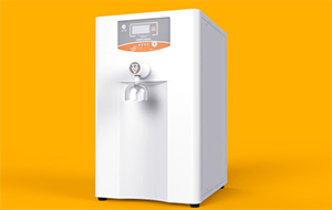 软水器、全自动软化水设备及其应用